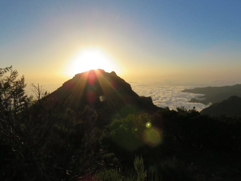Pico Ruivo Sunrise Hike and 4×4 Island Tour from Funchal - Enjoy the beautiful Madeira Sunrise from the highest Madeira...