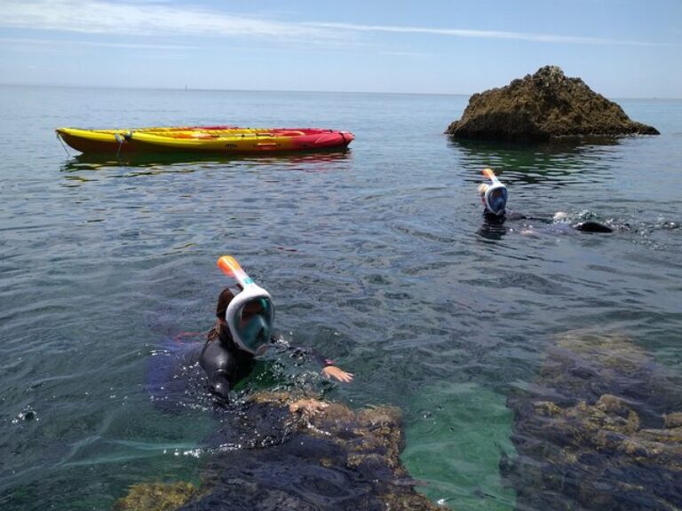 Kayak Adventure Arrábida - Get ready for a full day adventure to explore Arrábida Natural Park. We sail along an untouched...