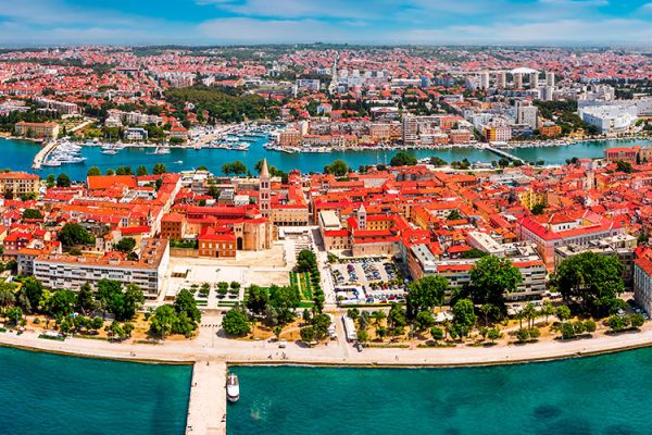 Embark on a journey of discovery in Dalmatia - Zadar, where ancient history blends seamlessly with breathtaking landscapes. Located on Croatia's stunning Adriatic coast, this region offers an unforgettable experience for every traveler.