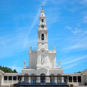 Full-day Fátima And Coimbra - Visit the religious center of Portugal – Fátima - where you can learn more about the phenomenon...