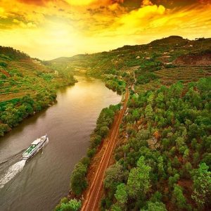 Day Cruise From Porto To Pinhão With Breakfast And Lunch - The "heart" of the Douro valley is in a small village of the...