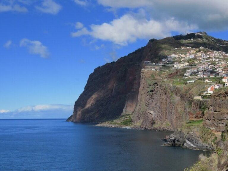 Skywalk, Vineyards, Landscapes And 4×4 Experience In Madeira - Starting with the fiels cultivated at Ribeira da Alforra...