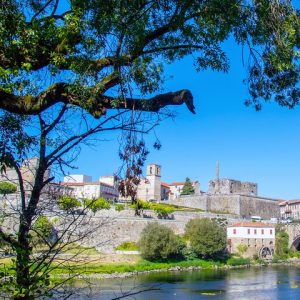 Barcelos: Half Day Private Tour From Porto - Embark on a captivating half-day private tour from Porto to the beautiful...