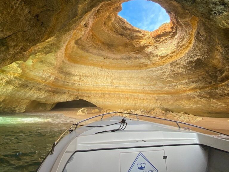 Private Boat Tour To Benagil Cave From Portimão (4 hours).