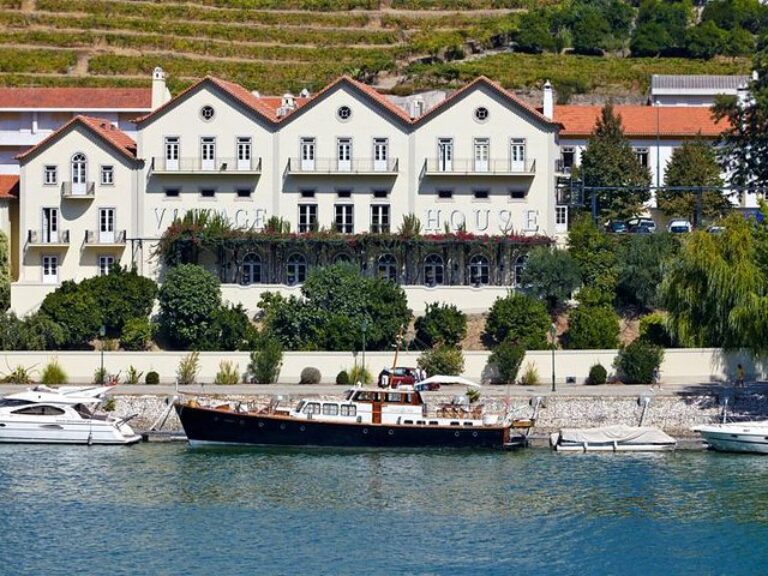 Day Cruise From Porto To Pinhão With Breakfast And Lunch - The "heart" of the Douro valley is in a small village of the...