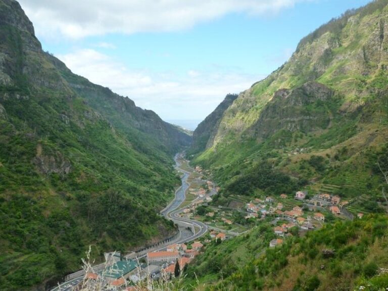 Tour Around Madeira Island In 2 Days - We started this excursion to the East of the Island with a visit to Camacha, a place...