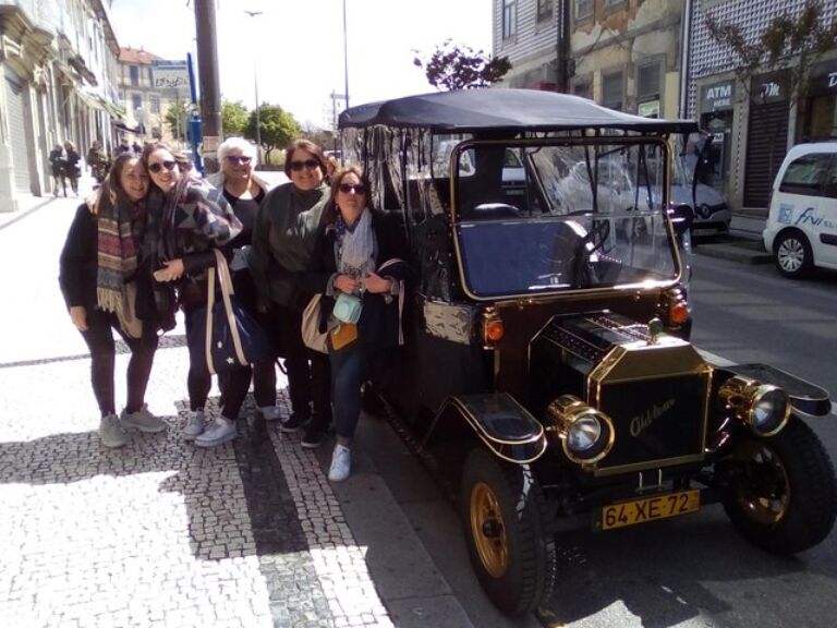 Porto Old City Vintage Tour: Guided Excursion On Classic Car