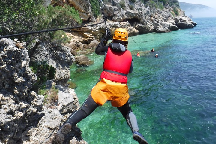 The best Coasteering Portinho da Arrábida ”is an experience for those looking for strong emotions, in a paradisaical place...