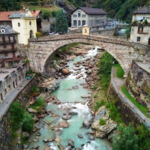 Aosta Walking Tour With Tasting