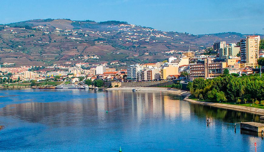 Nestled in the heart of Portugal's famed Douro Valley, Peso da Régua is a destination that effortlessly blends scenic beauty, rich history, and culinary excellence. Close to other noteworthy locations like Lamego and Vila Real, this town serves as a gateway to one of the world's oldest demarcated wine regions.