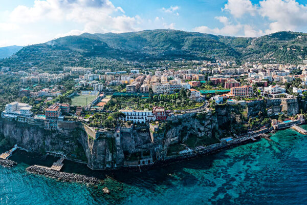 Nestled between towering cliffs and azure waters, Sorrento serves as the perfect starting point for adventures along Italy’s famed Amalfi Coast. With nearby gems like Positano and Capri a stone’s throw away, this charming town promises a blend of cultural richness, historical depth, and unparalleled scenic beauty.