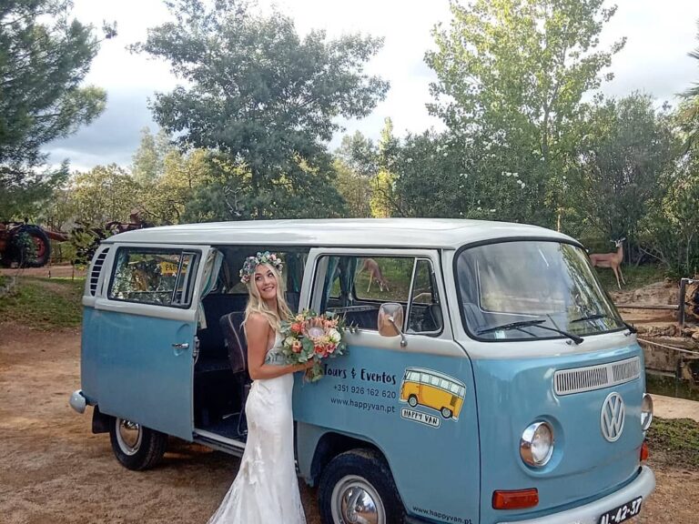 Weddings And Events Vintage - A Unique Travel in a Vintage VW Van for Unrepeatable Moments. Happy Van has the right offer for you, with...