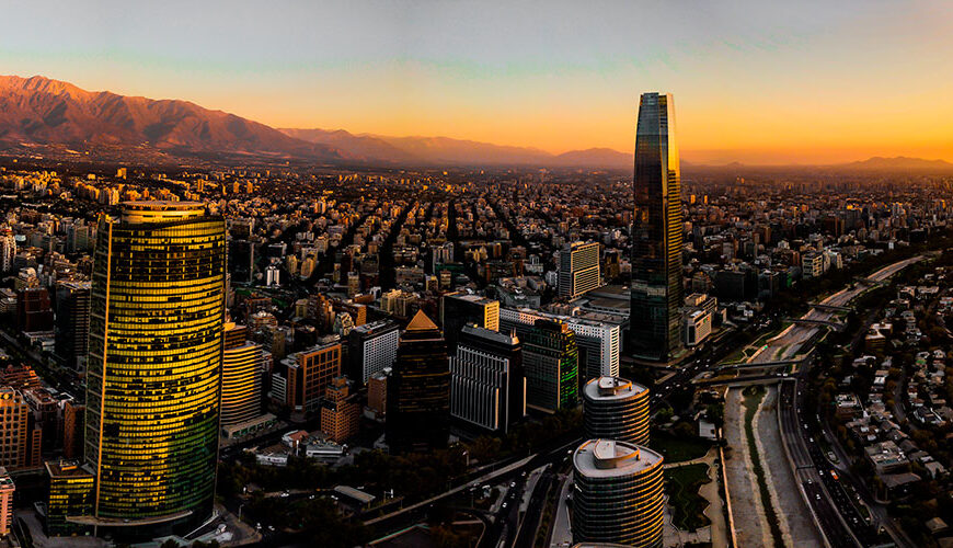 Chile's capital of Santiago offers travellers a little bit of everything. And we mean that in the best way possible. Whether you're looking to explore amazing architecture, taste delicious food, or find some great shopping opportunities, Santiago has you covered.