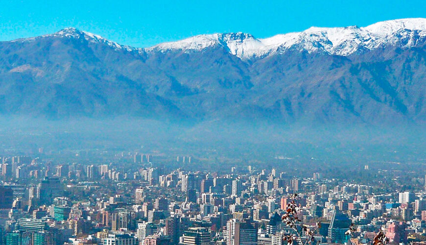 Metropolitana de Santiago, the heart of Chile, is a perfect fusion of traditional culture and modernity. With its vibrant streets, rich heritage, and impressive skyline, it offers an exciting array of activities and experiences. Nestled between the Andes mountains and the Pacific Ocean, Santiago is surrounded by natural beauty and positioned near captivating nearby locations such as Valparaiso, Casablanca Valley, and the ski resorts of the Andes.