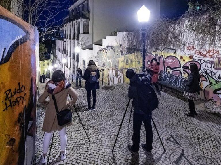 Private Lisbon Night Photography Walking Tour