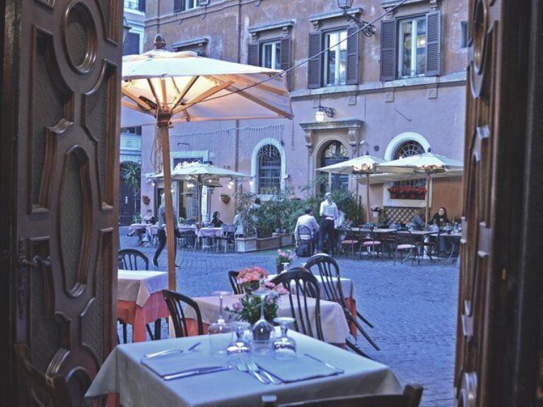 Food Tour In Rome Through Jewish Ghetto And Campo De Fiori After Sunset
