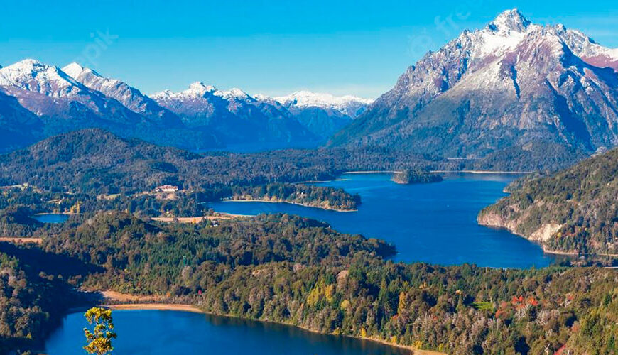 Bariloche is a world-famous destination for outdoor enthusiasts and nature lovers, and it's easy to see why. Situated in the stunning Andes mountains, with access to pristine Lake Nahuel Huapi, Bariloche offers visitors the perfect opportunity to get away from it all and enjoy the great outdoors.