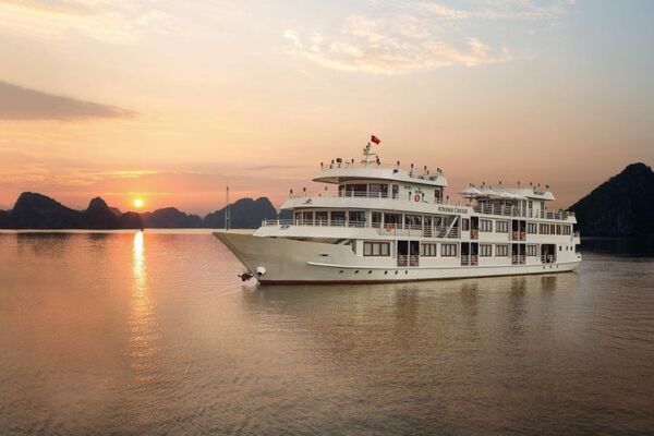 Athena Cruise – 5 Star Luxury Cruise Vessel in Ha Long Bay – Bai Tu Long Bay