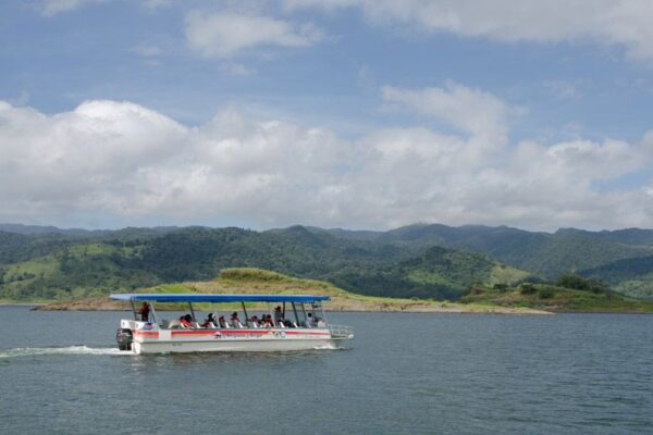 Lake Crossing To Monteverde