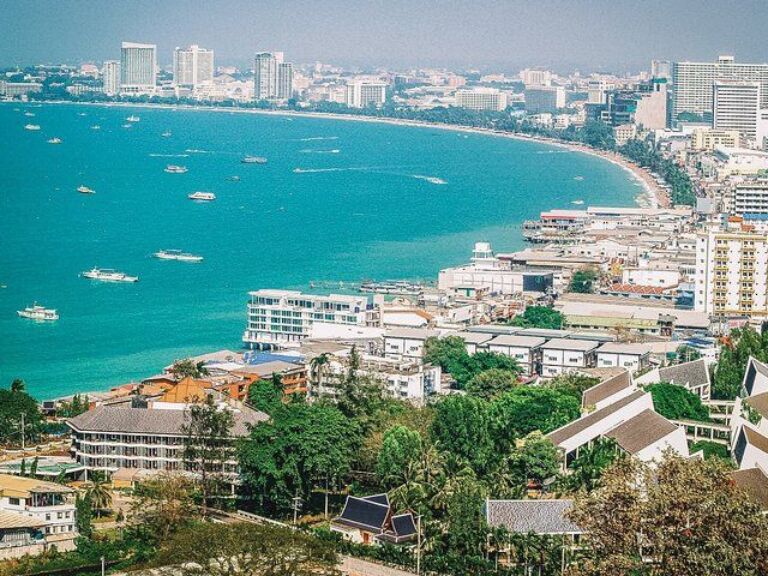 Pattaya Instagram Private Tour – Half Day Looking for the perfect backdrop for your Instagram feed? Pattaya, with its vibrant blend of culture and picturesque sites, is every influencer's dream. Our exclusive Pattaya Instagram Private Tour is tailor-made for those who are seeking Insta-perfect moments.