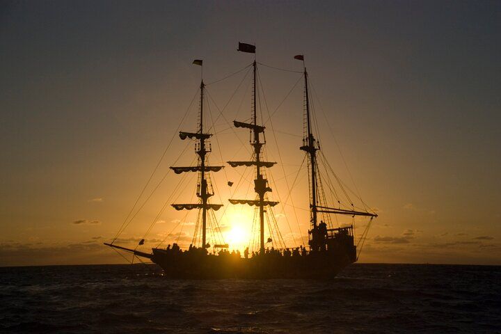 Cabo San Lucas Pirate Adventure - Family Sunset Cruise