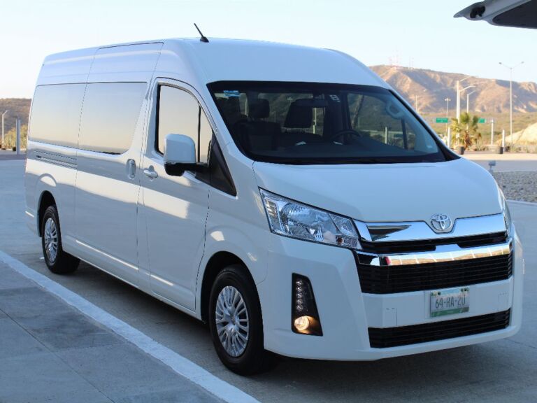 Los Cabos Mini Van: Private Roundtrip Airport Transfer