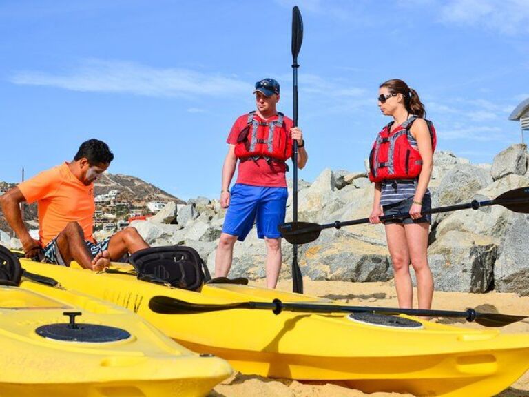 Private Los Cabos Arch and Playa del Amor Tour by Glass Bottom Kayak