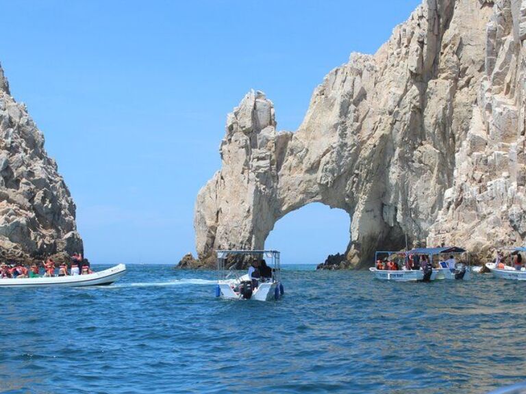 Full-Day Private Fishing Experience in Cabo San Lucas
