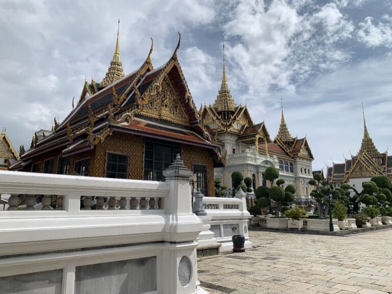 Grand Palace And Wat Phra Kaew Guided Walking Tour - 2 Hrs. Experience the opulence and grandeur of Thailand's cultural heritage with our Palace and Wat Phra Kaew Guided Walking Tour. This two-hour immersive journey will transport you through time as you explore the iconic landmarks that have played pivotal roles in Thailand's history and spirituality.