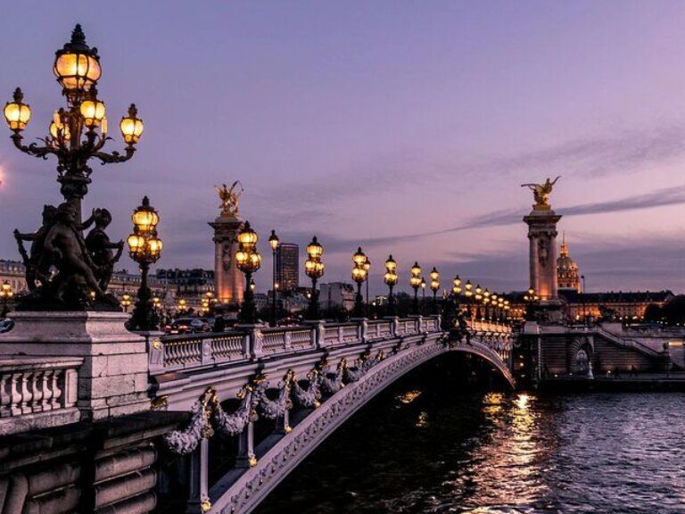 Private Night Tour in Paris with Hotel pickup