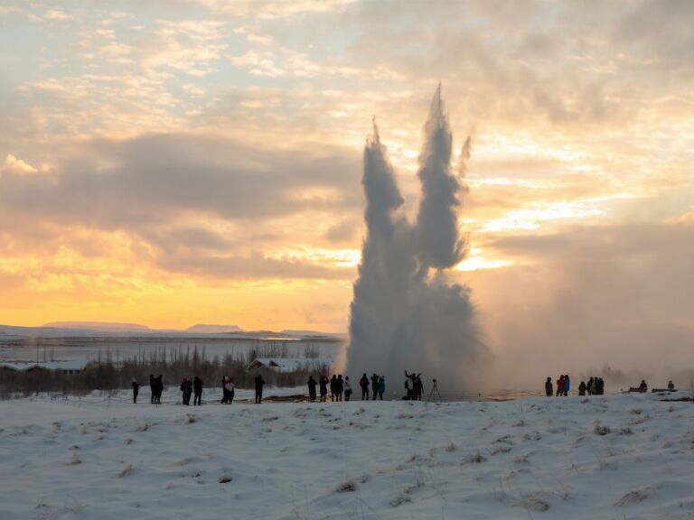BEST OF ICELAND - WINTER VALUE (Golden Circle, South Coast & Northern Lights)