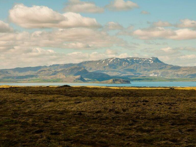 This private tour to the Golden Circle is designed to show you the 3 essential sites of what is the most popular route in Iceland.
