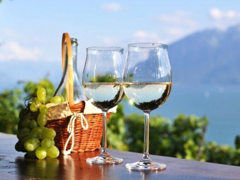 (Cape Town Tour) 3Days - Robben Island getaway And Table Mountain Car & wine taste