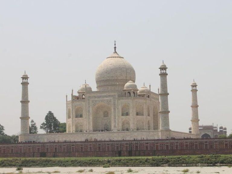 Golden triangle tour 6 days by private car.