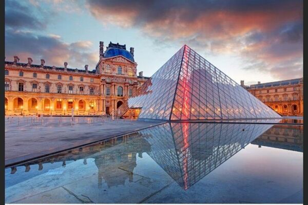 Private Full Day Paris trip including Louvre and Versailles with Pickup
