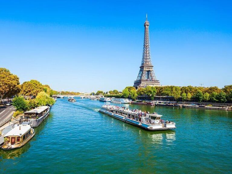 One-Hour Seine River Cruise with Recorded Commentary