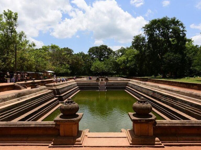 Anuradhapura Buddhist Pilgrimage Tour (Atamasthana & 04 Other Sacred Places)