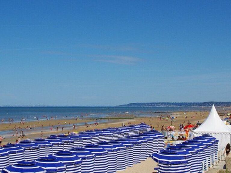 Private Van Tour of Cabourg - Trouville - Deauville from Paris