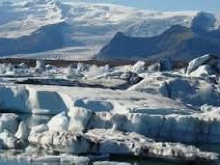 Glacier Lagoon Private Tour: Jökulsárlón glacier lagoon is one of the most iconic and beautiful places in Iceland and can not be missed, this private tour is the best way to experience the south coast with the glacier lagoon on top.