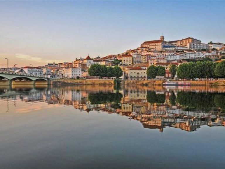 Private Transfer Lisbon To Porto With Stops Along The Way. On this service to Porto you will have the chance to visit the City of Coimbra once Capital of Portugal, an amazing city filled with history and beautiful sights, known as the city of the students due to one of the oldest universities in the world that provided to Portugal some of the best personalities of our history.