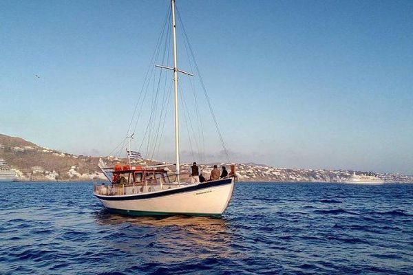 Private Cruise from Mykonos to Heraklia via Koufonisia & Schinousa