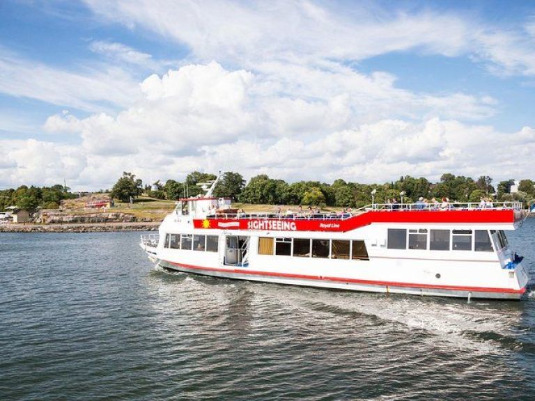 Money Saver: Hop-On Hop-Off Bus and Sightseeing Boat Tour.