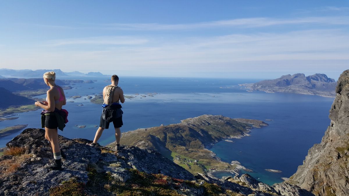 Hiking - Guided Summit Hike to Mt. Litltind in Bodø.