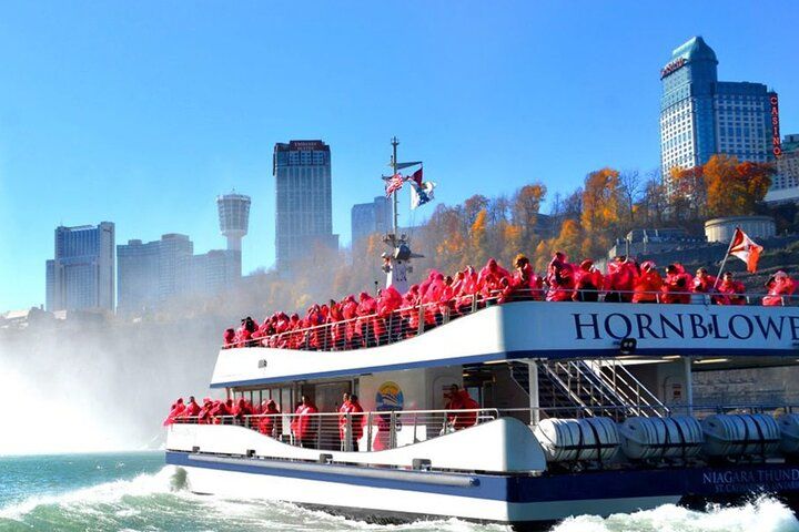 Niagara Falls Small Group Tour From Toronto Including Commentary and Attractions.