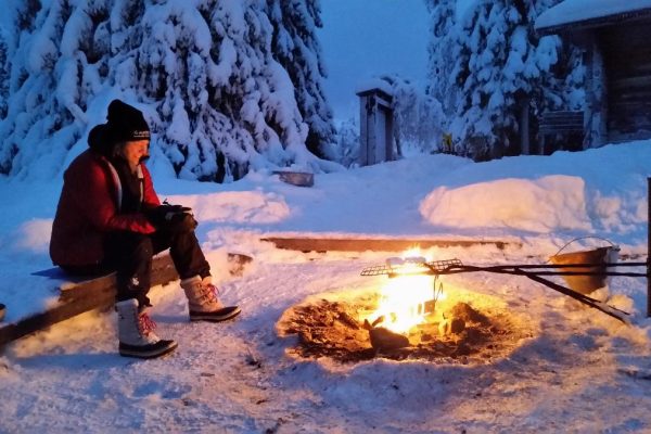 Sunrise or sunset tour with snowshoes in Riisitunturi National Park