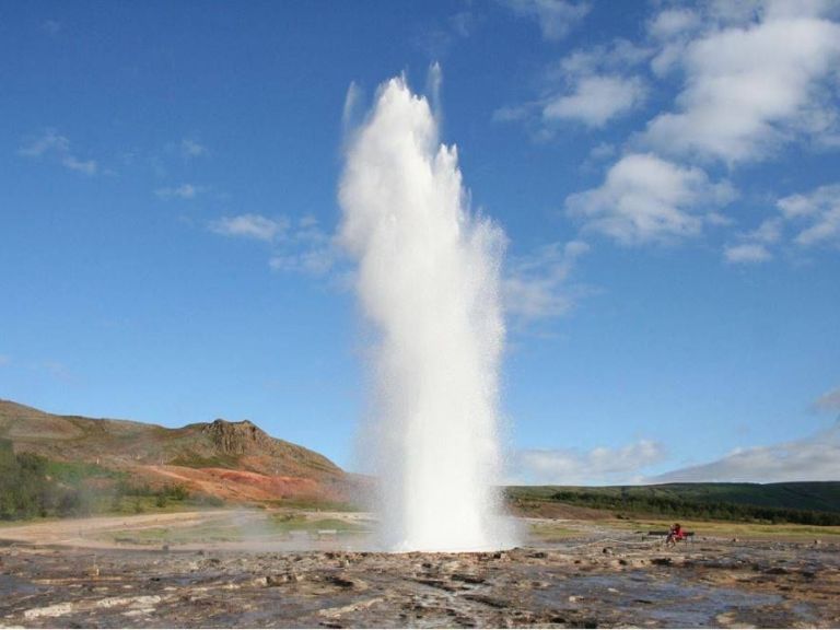 4 day private winter tour: This winter trip is perfect for those who prefer to travel in a private group to the top sights in the south half of Iceland, from the tip of Snæfellsnes peninsula in the west to Vatnajökull national park in the southeast.