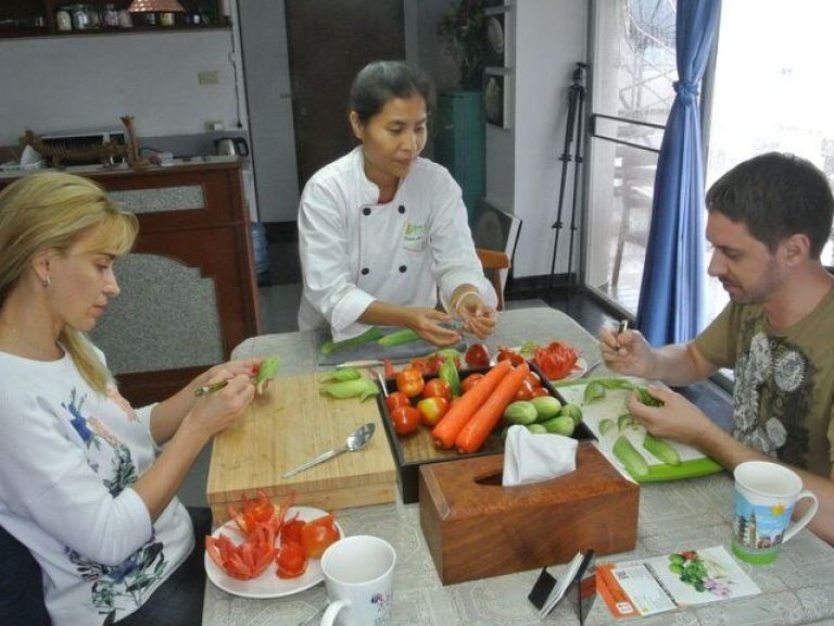 Full Day Professional Thai Fruit and Vegetable Carving Class.