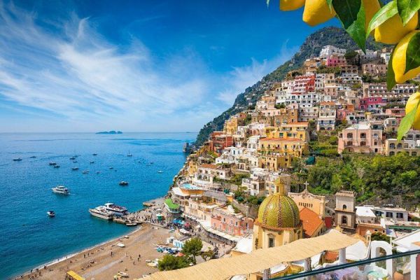 Private and Guided Day of Pompeii, Positano and Amalfi from Rome