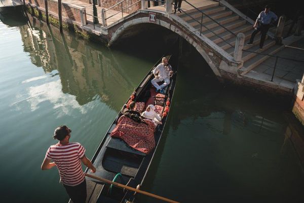 Gondola Ride with violinist and champagne
