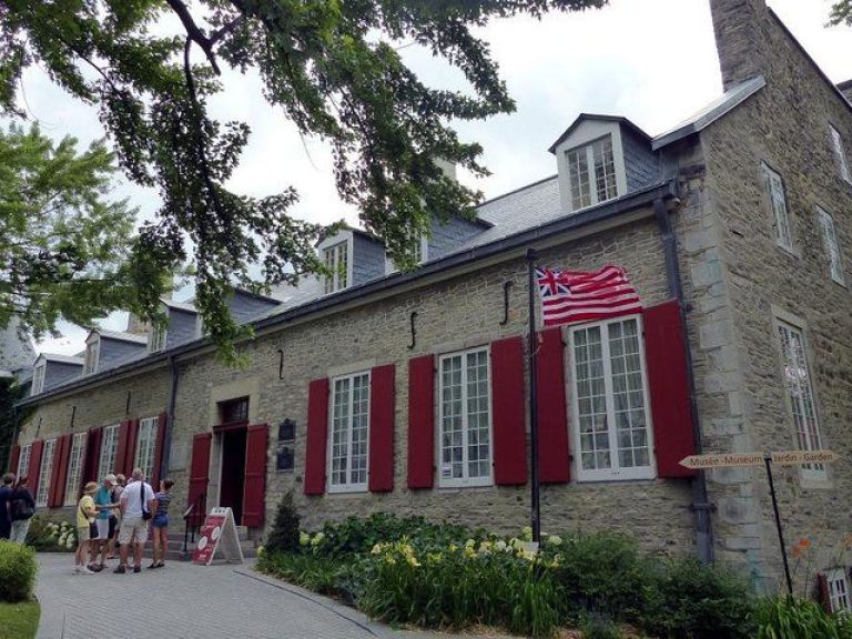 Private Old Montreal Walking Tour.